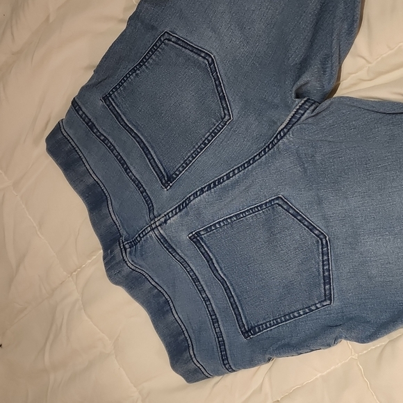** DONATED ** Pull on Jegging - Picture 3 of 3